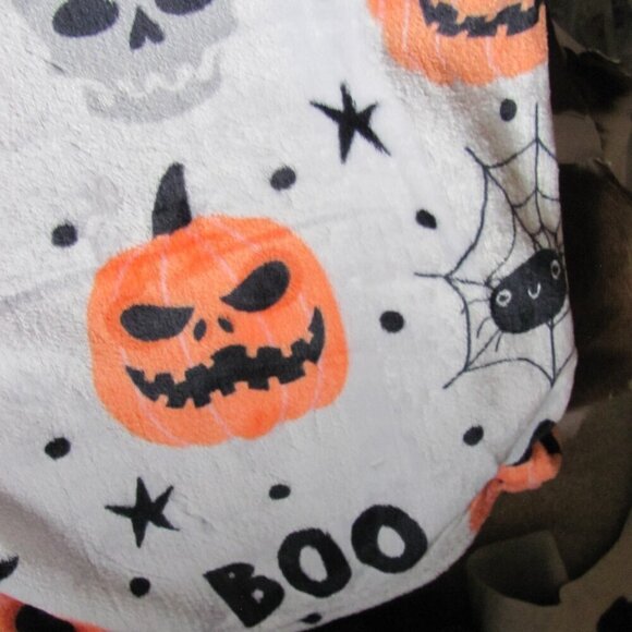 RT HOME PLUS FLANNEL THROW NIP - Picture 4 of 5